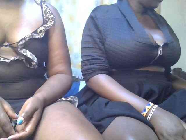 Spicyboobs100 webcam