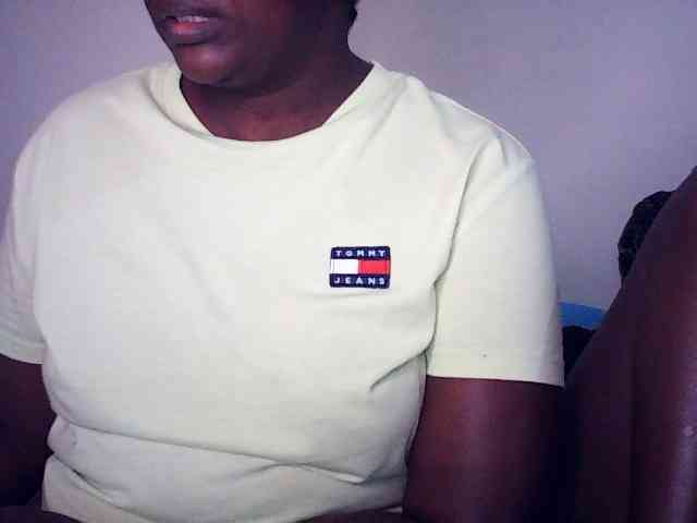 Spicyboobs100 webcam