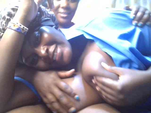 Spicyboobs100 webcam