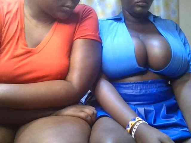 Spicyboobs100 webcam