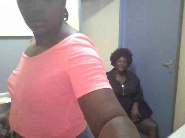 Spicyboobs100 webcam