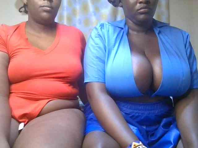 Spicyboobs100 webcam