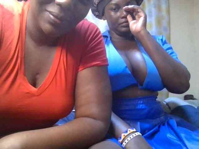 Spicyboobs100 webcam