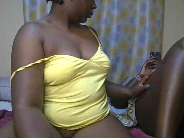 Spicyboobs100 webcam