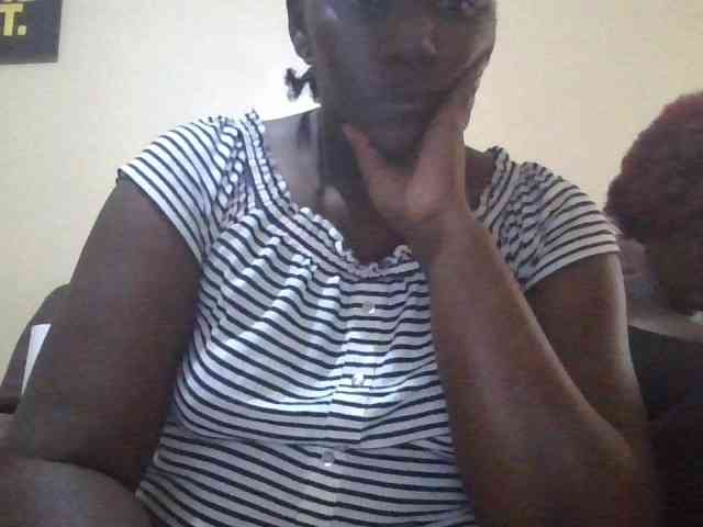 Spicyboobs100 webcam