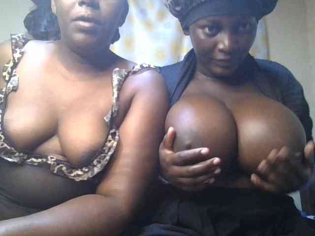 Spicyboobs100 webcam