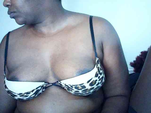 Spicyboobs100 webcam