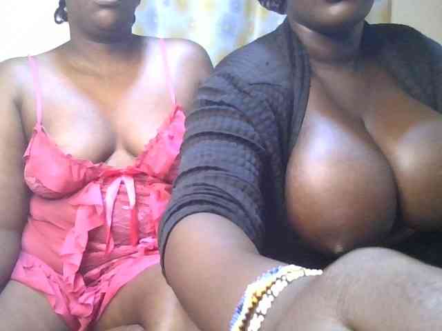 Spicyboobs100 webcam