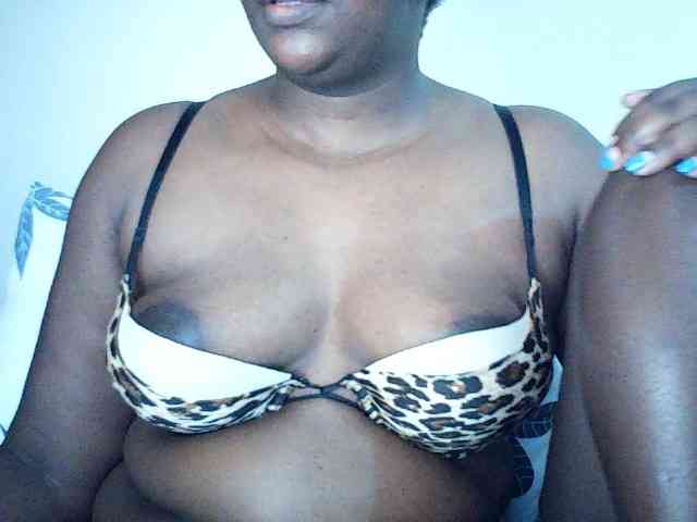 Spicyboobs100 webcam