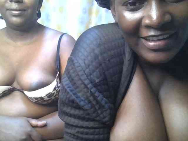 Spicyboobs100 webcam