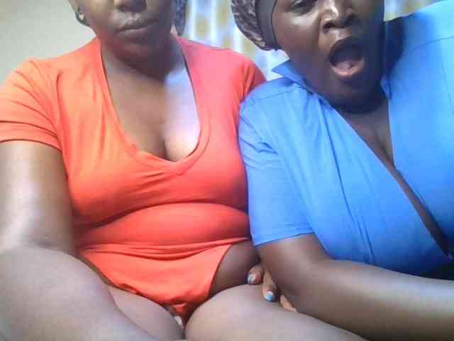 Spicyboobs100 webcam