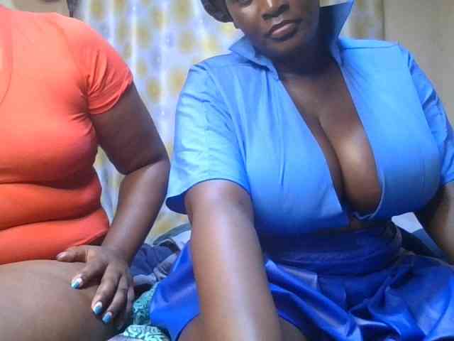 Spicyboobs100 webcam