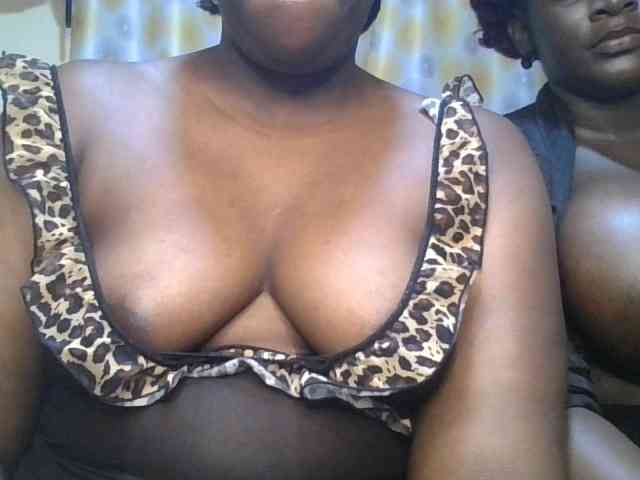 Spicyboobs100 webcam