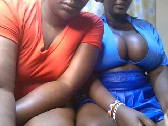 Spicyboobs100 webcam