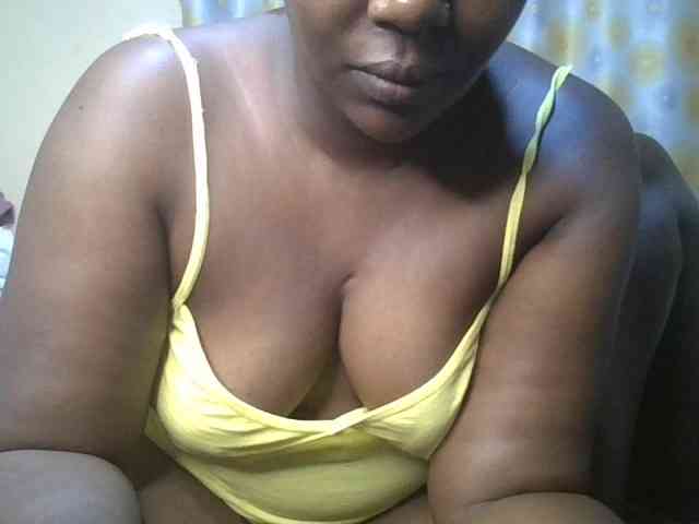 Spicyboobs100 webcam