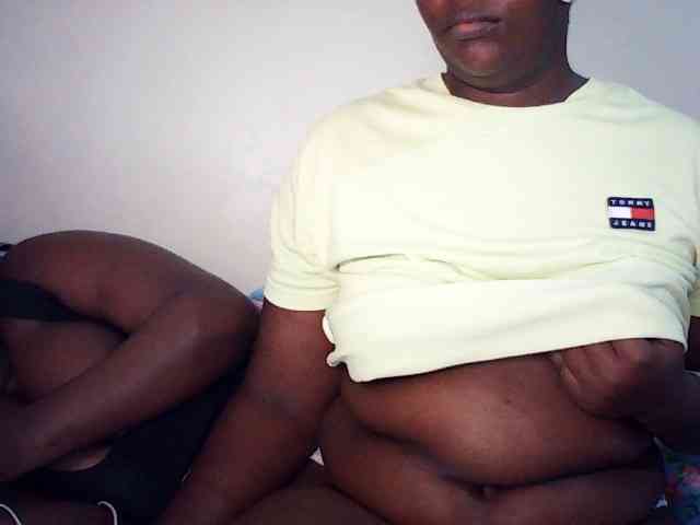 Spicyboobs100 webcam