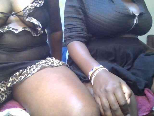 Spicyboobs100 webcam