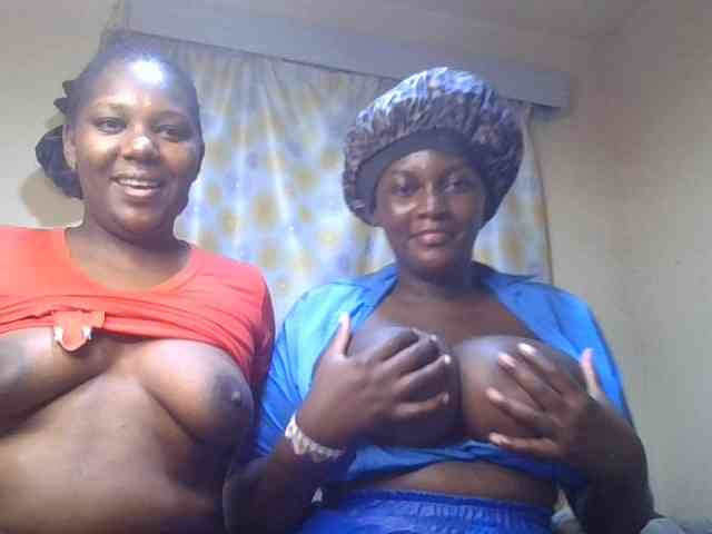 Spicyboobs100 webcam