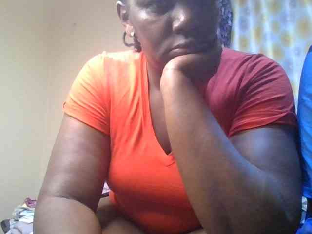 Spicyboobs100 webcam