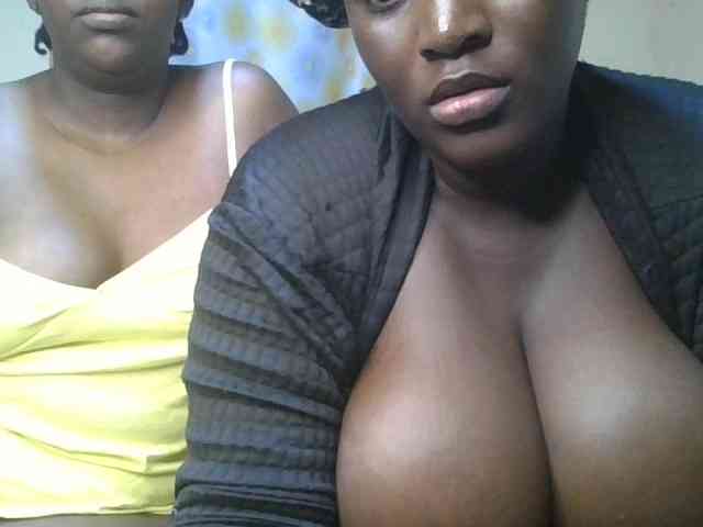 Spicyboobs100 webcam