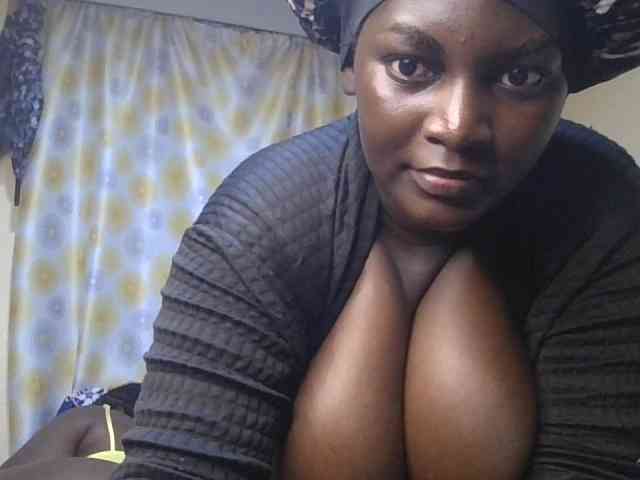 Spicyboobs100 webcam