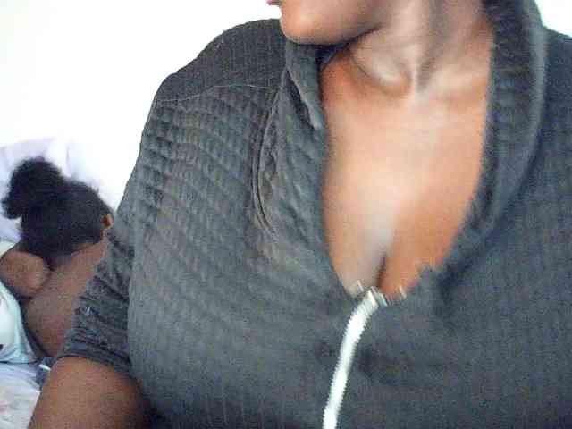 Spicyboobs100 webcam