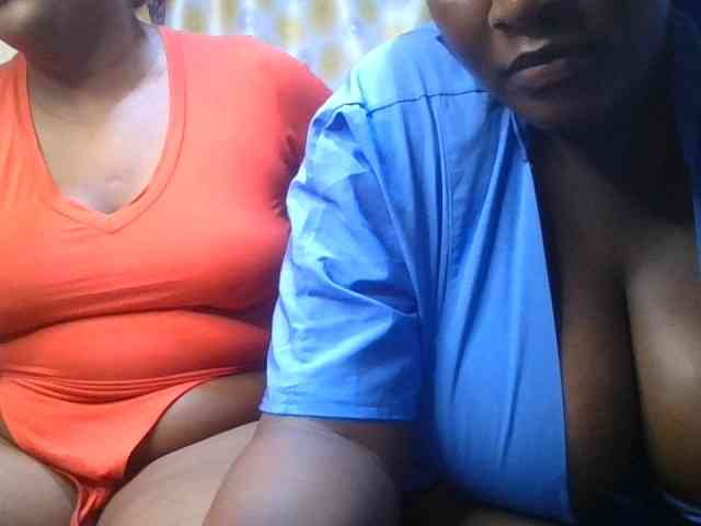 Spicyboobs100 webcam