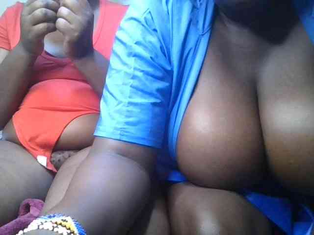 Spicyboobs100 webcam