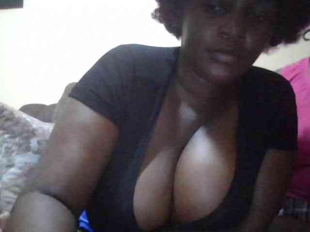 Spicyboobs100 webcam