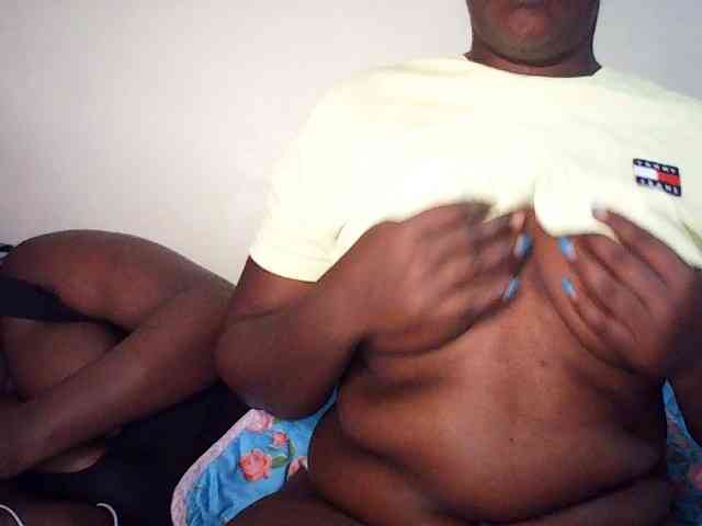 Spicyboobs100 webcam