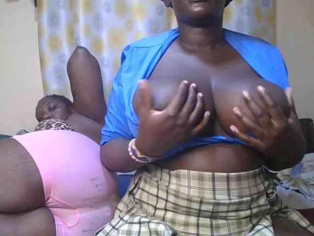 Spicyboobs100 webcam