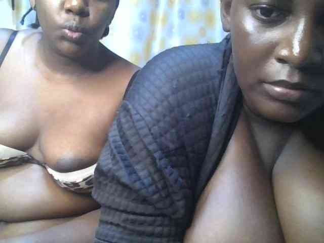 Spicyboobs100 webcam