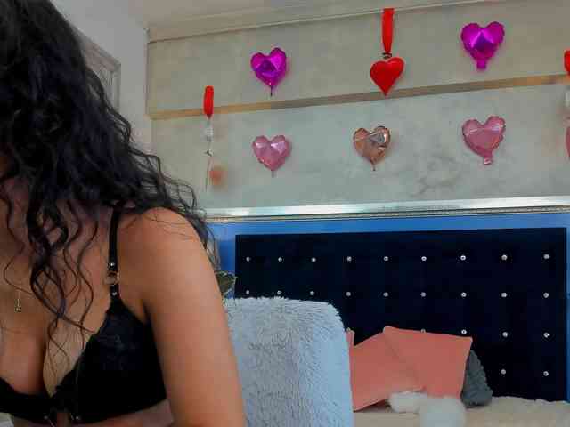 YasmineDelight Live Webcam on BongaCams