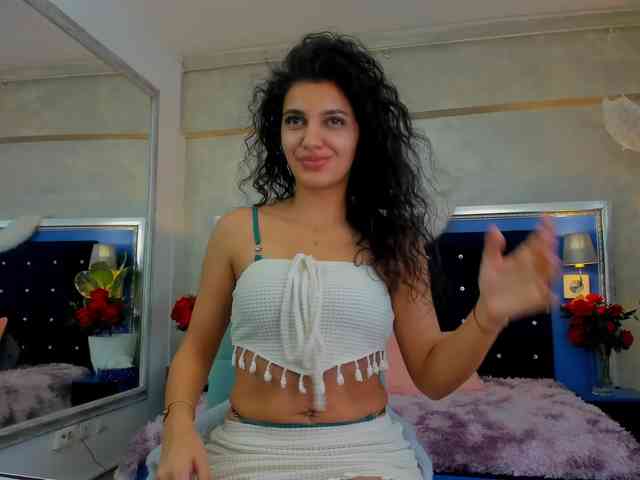 YasmineDelight webcam