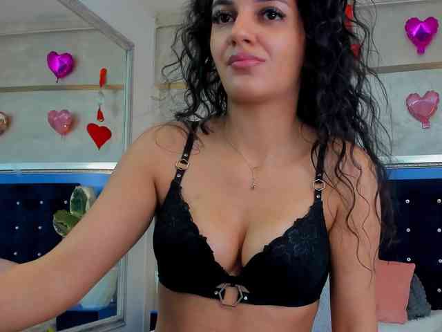 YasmineDelight Live Webcam on BongaCams