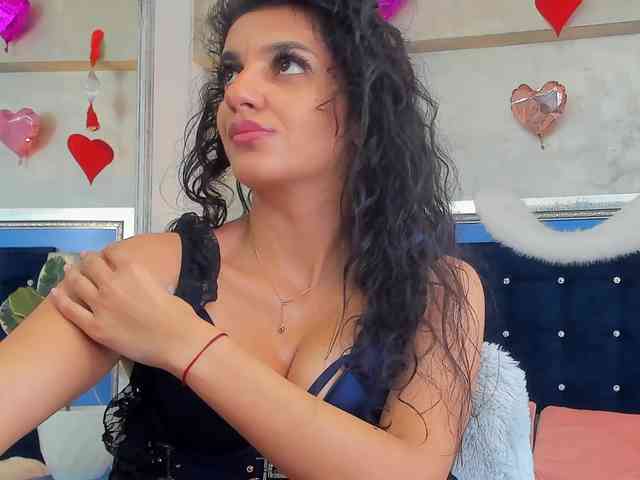 YasmineDelight webcam