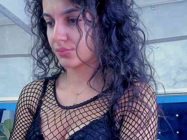 YasmineDelight webcam