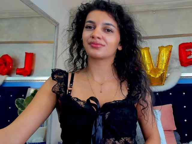 YasmineDelight webcam