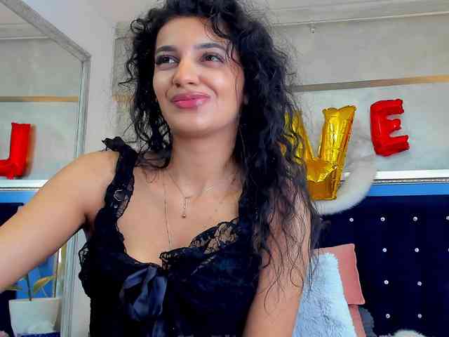 YasmineDelight webcam