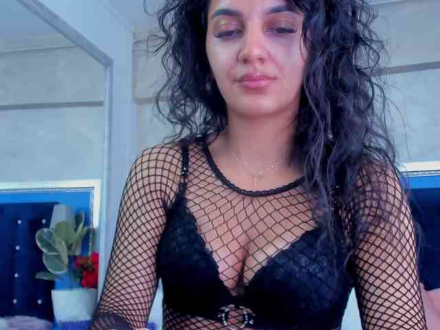 YasmineDelight webcam