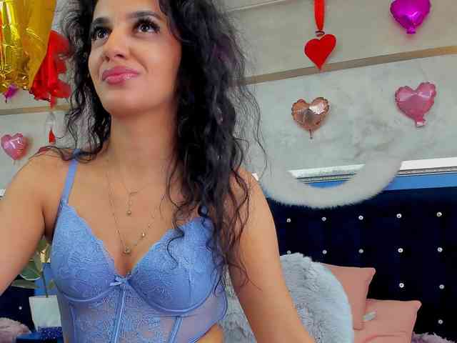 YasmineDelight Live Webcam on BongaCams