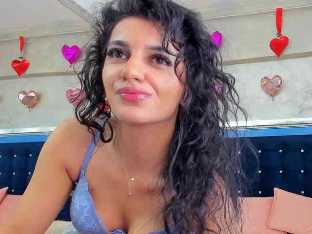 YasmineDelight webcam