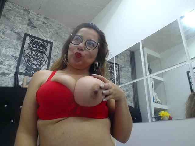 big-tits-horny webcam