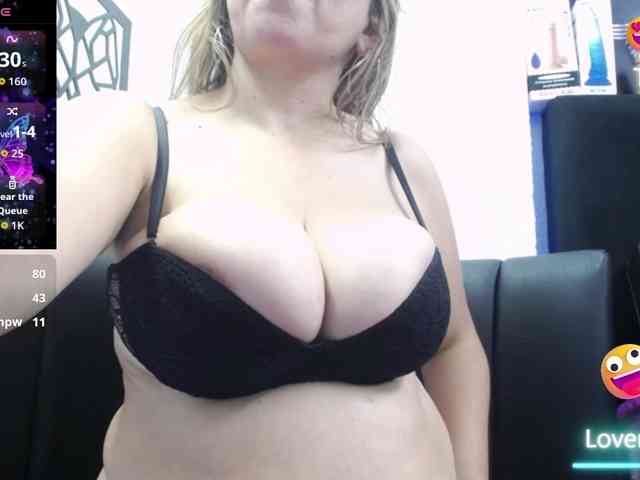 big-tits-horny webcam