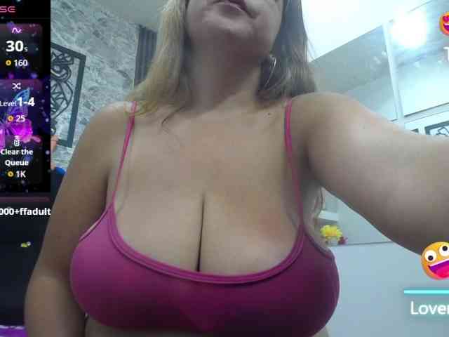 big-tits-horny webcam