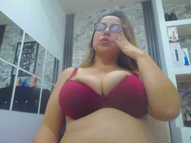 big-tits-horny webcam