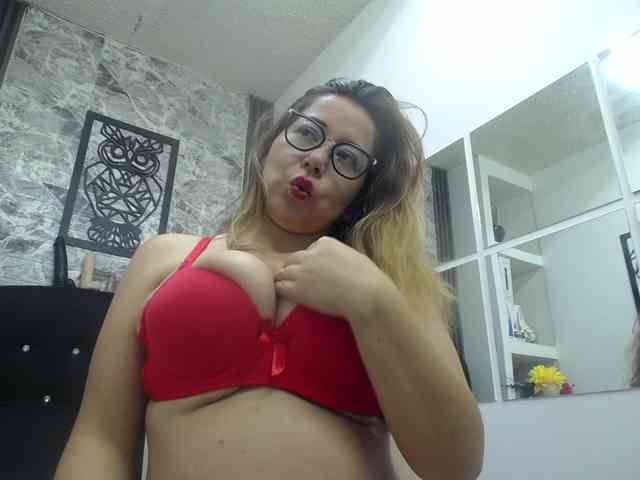 big-tits-horny webcam