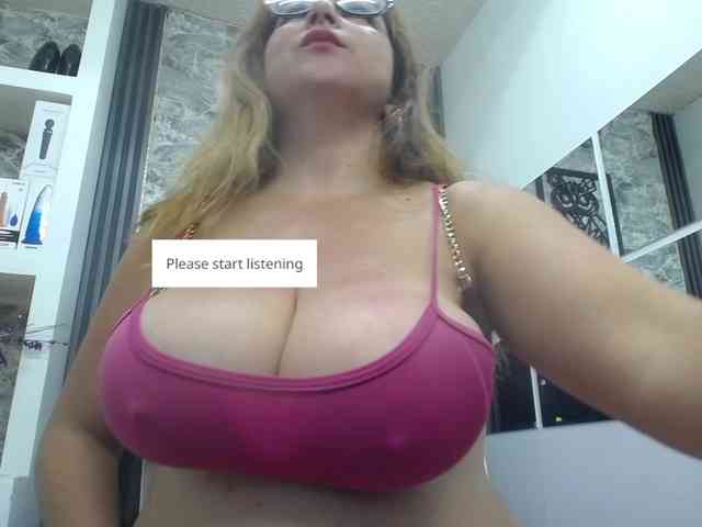 big-tits-horny webcam