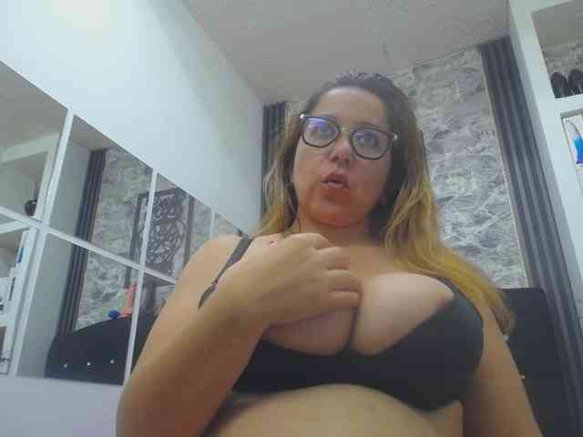 big-tits-horny webcam