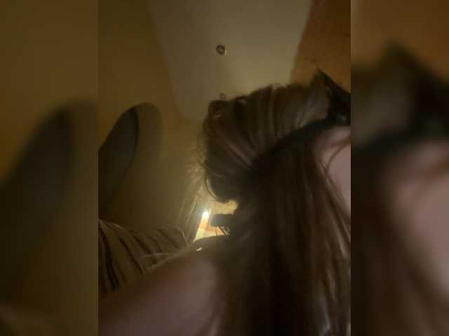 StarisLi's BongaCams show and profile